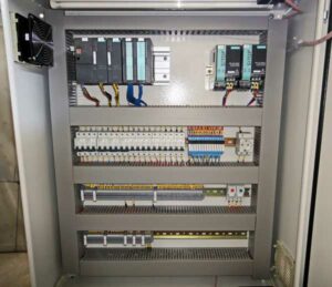 تابلو کنترل PLC